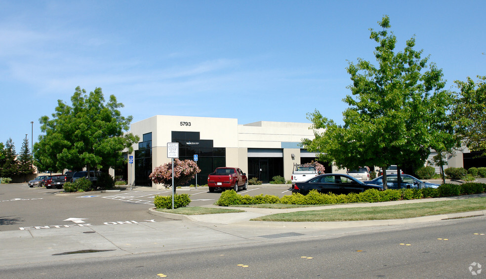 5793 Skylane Blvd, Windsor, CA for lease - Building Photo - Image 3 of 3