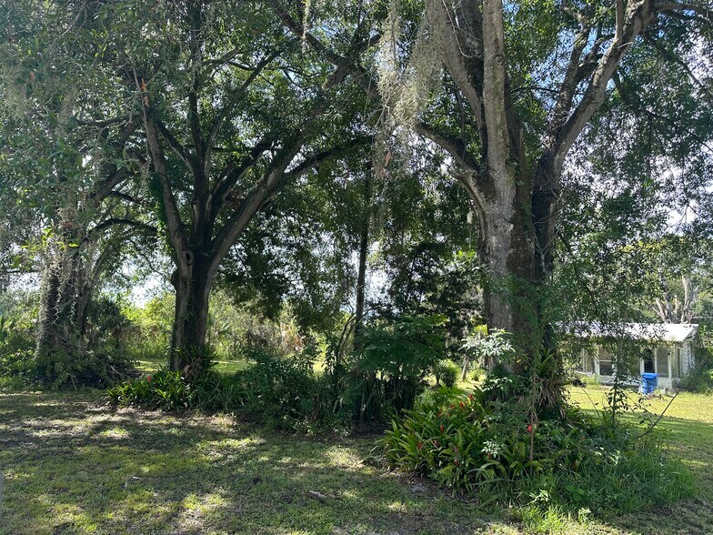 2015 S 58th St, Tampa, FL à vendre - Photo du bâtiment - Image 2 de 33