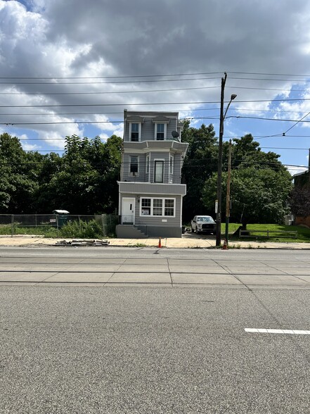 3918 W Girard Ave, Philadelphia, PA à vendre - Photo du bâtiment - Image 3 de 11