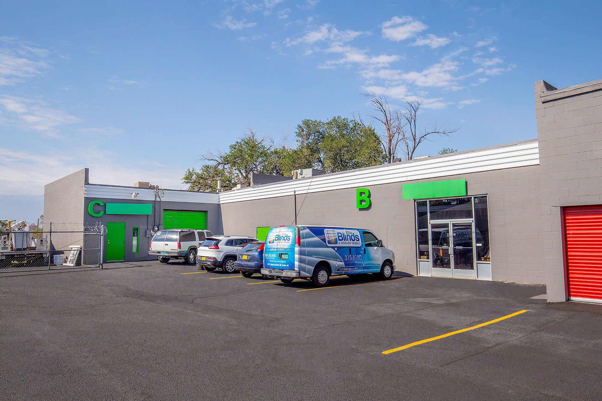 214 Menaul Blvd NE, Albuquerque, NM for lease Primary Photo- Image 1 of 14