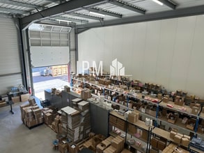 Flex in Aubagne for lease Interior Photo- Image 2 of 5