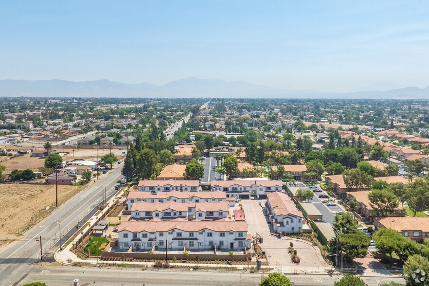 15909 Merrill Ave, Fontana, CA for sale - Building Photo - Image 1 of 29