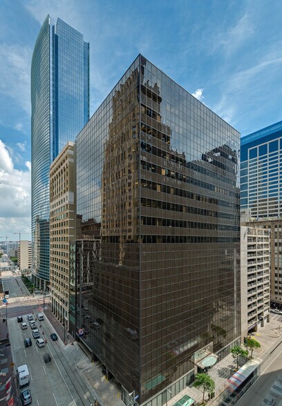 801 Travis St, Houston, TX à louer - Photo du bâtiment - Image 2 de 14