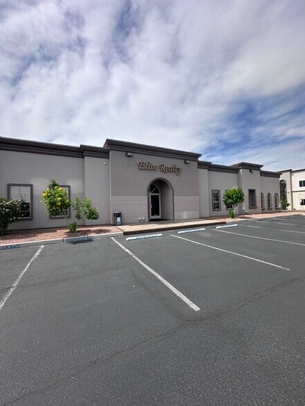 8625 S Eastern Ave, Las Vegas, NV à vendre - Photo du bâtiment - Image 1 de 10