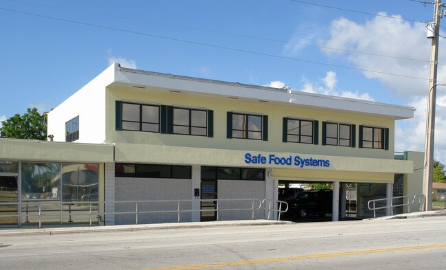 Plus de détails pour 2206-2208 NE 26th St – Bureau à vendre, Fort Lauderdale, FL