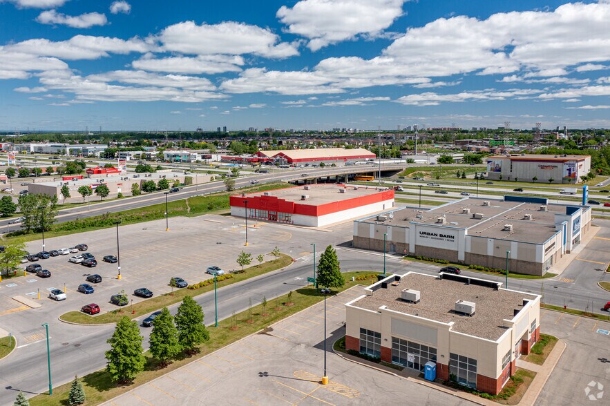 1000 Hwy Chomedey, Laval, QC à louer - Aérien - Image 3 de 3