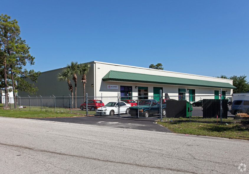 2311 Mercator Dr, Orlando, FL for lease - Primary Photo - Image 1 of 24