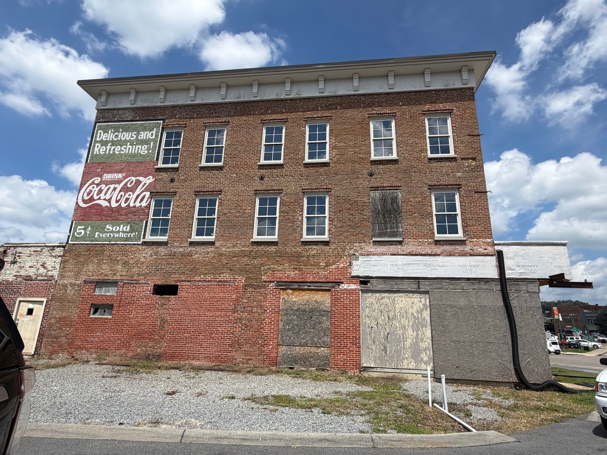 120 Buffalo st, Johnson City, TN for sale Primary Photo- Image 1 of 17