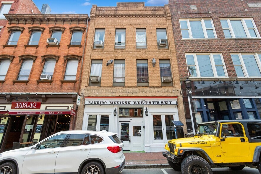 84 Washington St, Norwalk, CT à vendre - Photo du bâtiment - Image 2 de 37