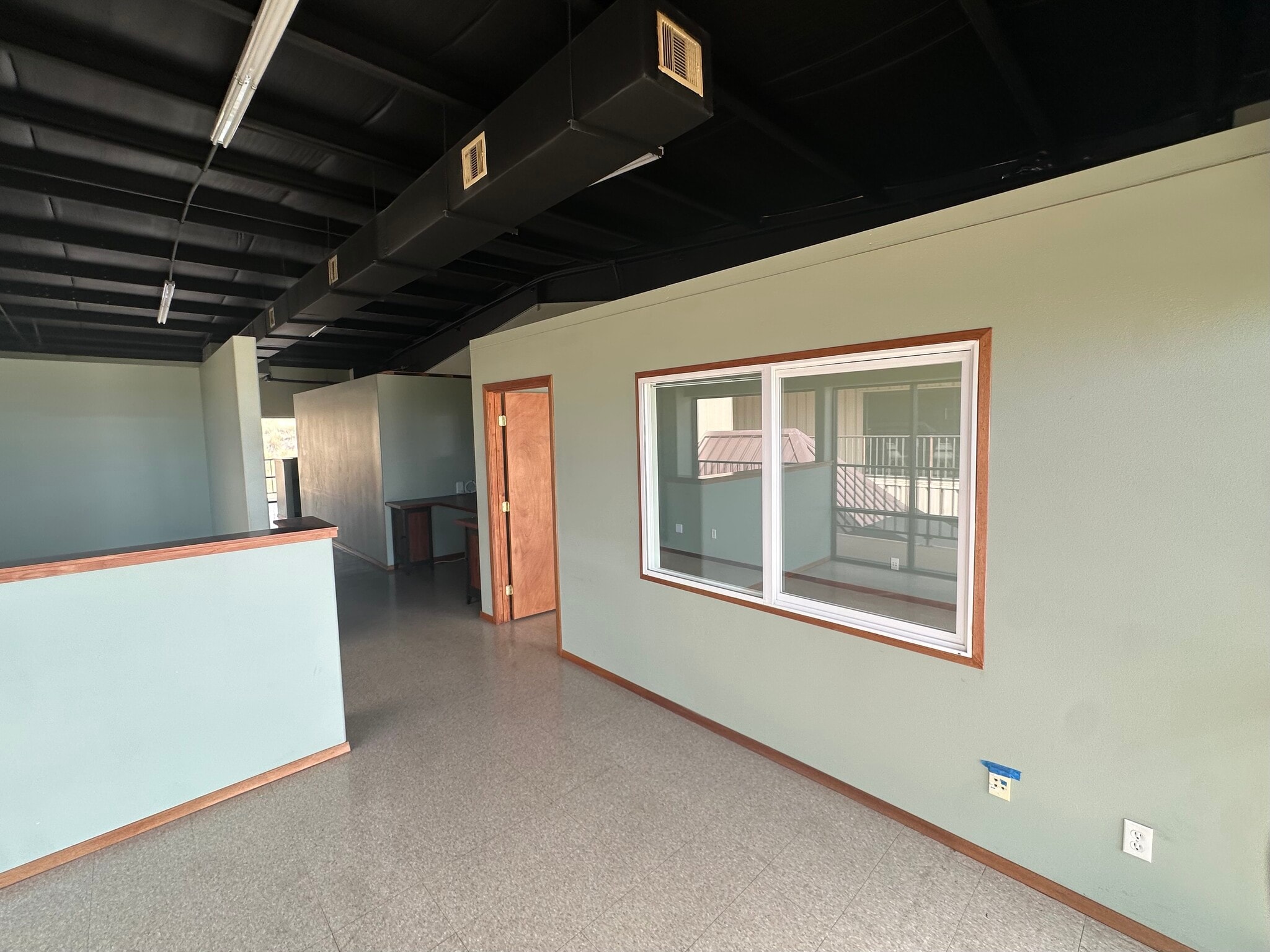 73-5619 Kauhola St, Kailua Kona, HI for lease Interior Photo- Image 1 of 9