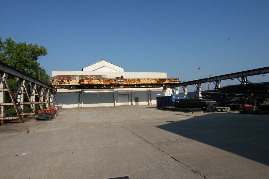 4400 New Haven Ave, Fort Wayne, IN à louer - Photo du bâtiment - Image 3 de 11