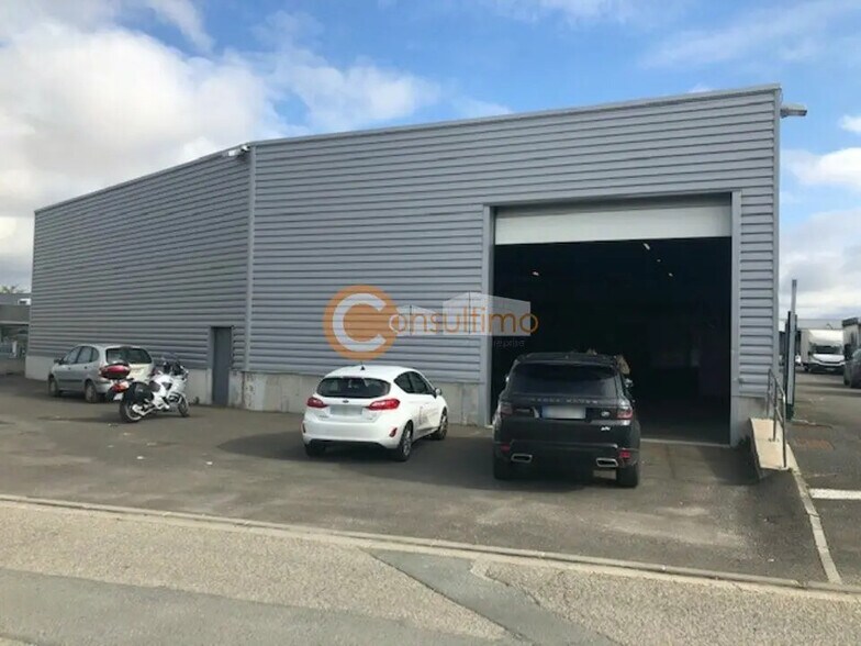 Industrial in Le Haillan for lease - Building Photo - Image 2 of 4