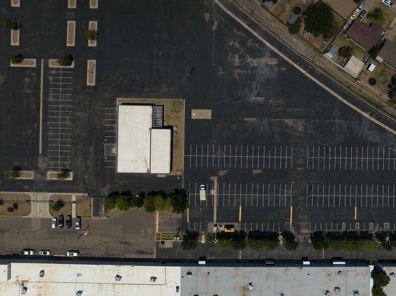 2401 S Osage St, Amarillo, TX à vendre - Photo du bâtiment - Image 2 de 3