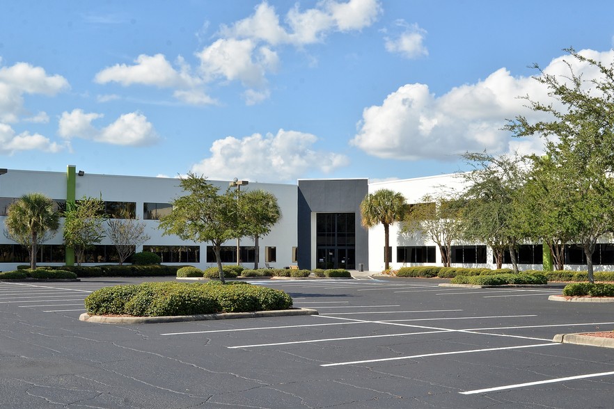 7700 Southland Blvd, Orlando, FL à vendre - Photo du bâtiment - Image 1 de 1