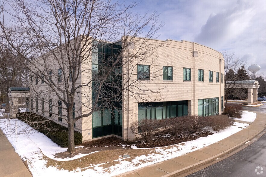 1170 E Belvidere Rd, Grayslake, IL à louer - Photo du bâtiment - Image 3 de 63