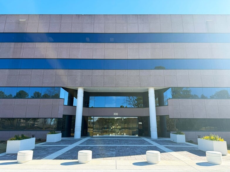 300 Corporate Pky, Birmingham, AL for lease - Building Photo - Image 2 of 7