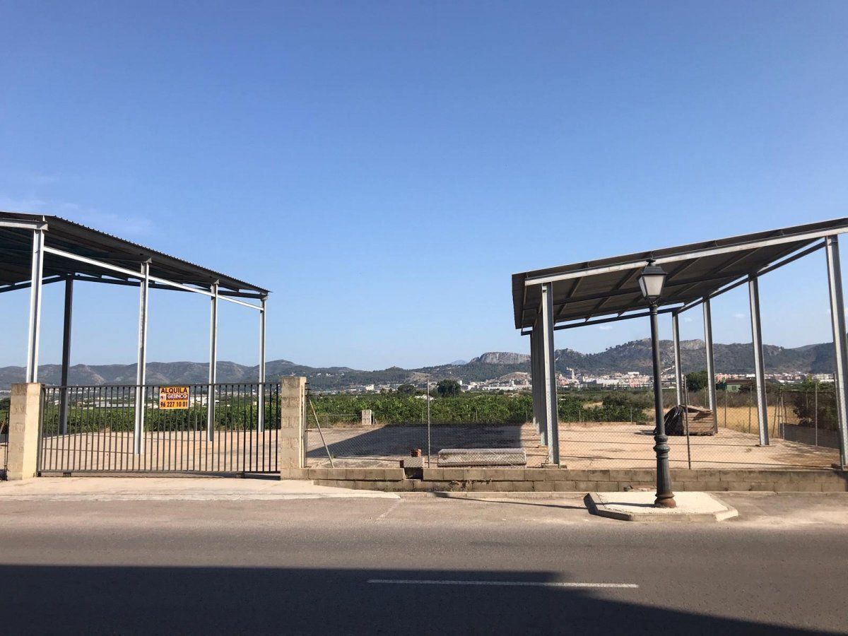 Industriel dans València à louer Photo du bâtiment- Image 1 de 3