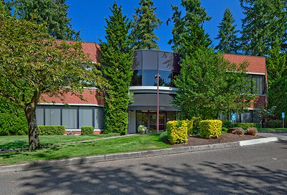 16505-16575 SW 72nd Ave, Portland, OR à louer - Photo du bâtiment - Image 3 de 18