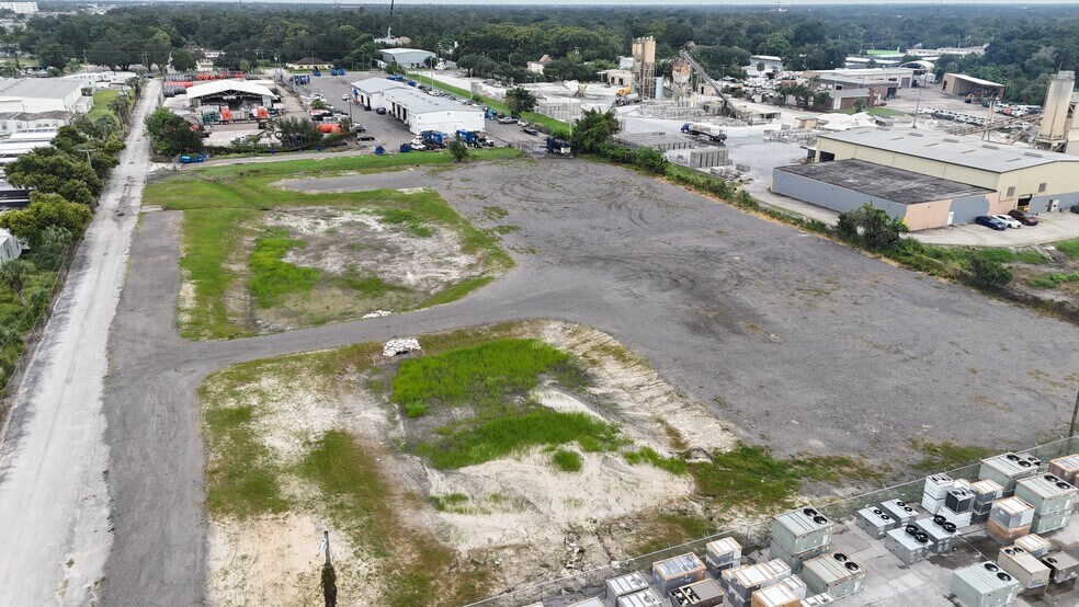 5555 North 50th Street, Tampa, FL à louer - Photo du bâtiment - Image 2 de 3