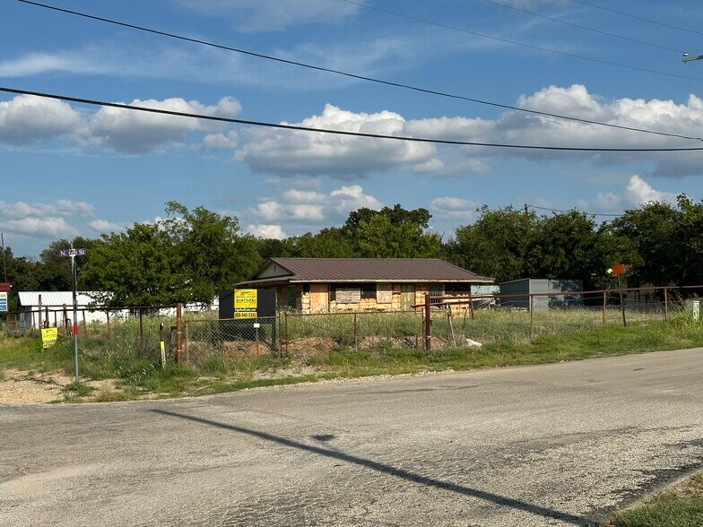 TBD 6th Street, Jacksboro, TX à vendre - Photo du bâtiment - Image 2 de 4
