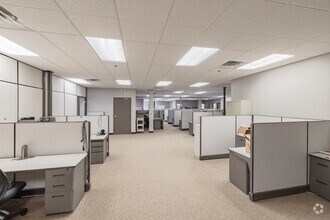 25780-25790 Commerce Dr, Madison Heights, MI for lease Interior Photo- Image 2 of 11