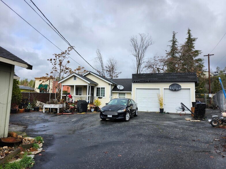 118-120 Scandling Ave, Grass Valley, CA à vendre - Photo du bâtiment - Image 2 de 3