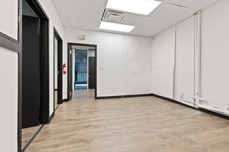 2945 Stone Hogan Connector Rd, Atlanta, GA à louer Photo du bâtiment- Image 2 de 5