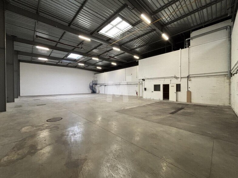 Rue Galvani, Massy for lease - Interior Photo - Image 3 of 12