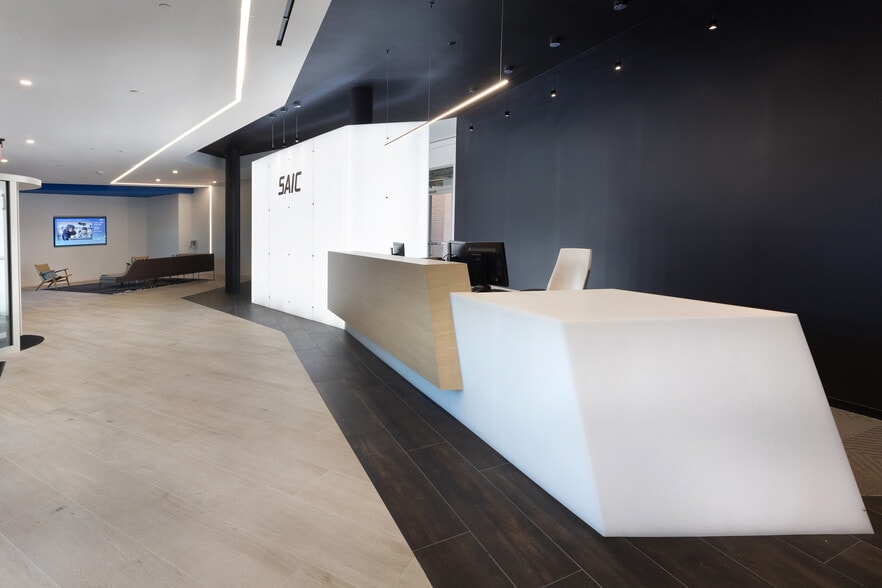 4803 Stonecroft Blvd, Chantilly, VA à louer - Photo intérieure - Image 2 de 4