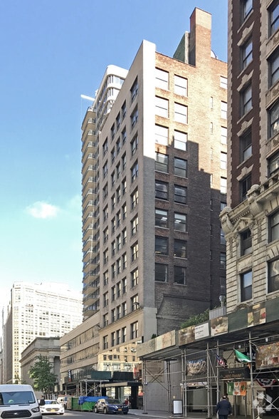 65 W 36th St, New York, NY for lease - Building Photo - Image 1 of 2
