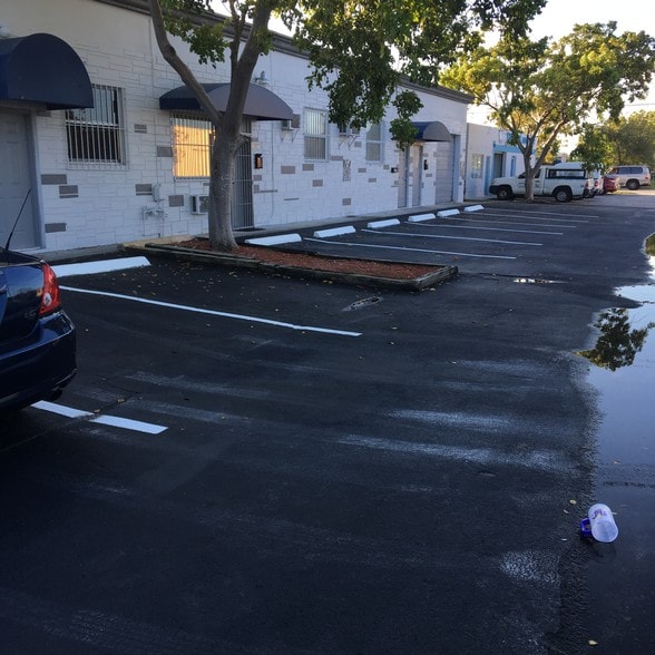 2201-2251 SW 59th Ter, West Park, FL for lease - Building Photo - Image 2 of 3