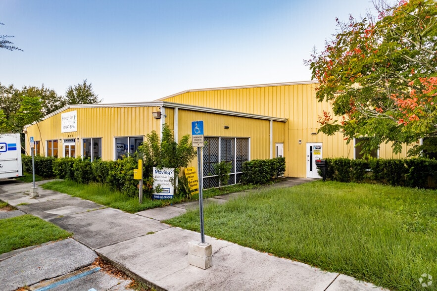 900 Armstrong Blvd, Kissimmee, FL for sale - Primary Photo - Image 1 of 8
