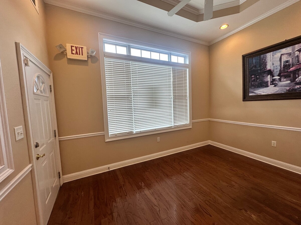 416 Pirkle Ferry Rd, Cumming, GA 30040 - Unit 100 - - Interior Photo - Image 2 of 18