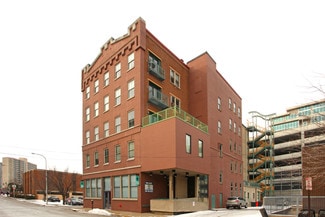 Plus de détails pour 214 S 8th St, Louisville, KY - Bureau à vendre