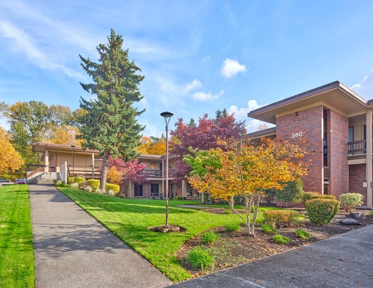 4300 Talbot Rd S, Renton, WA for lease - Primary Photo - Image 1 of 28