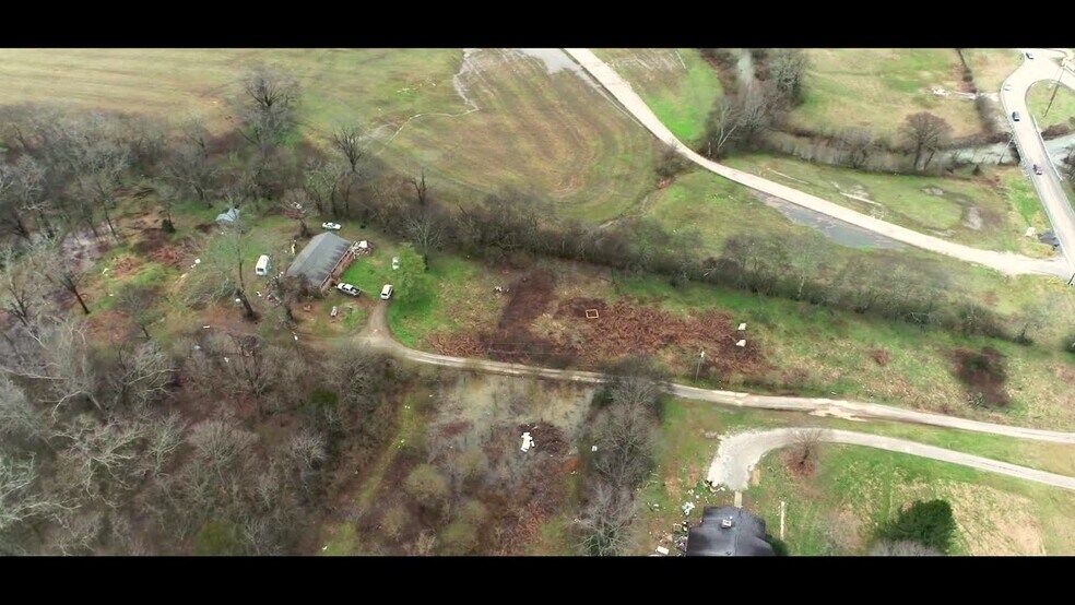1009 Old Kedron Rd, Spring Hill, TN à vendre - Vidéo sur l’inscription commerciale - Image 2 de 14