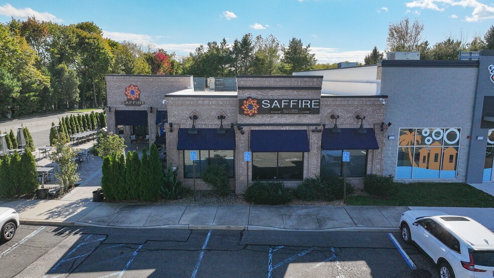 6330-6350 Jericho Tpke, Commack, NY for sale - Building Photo - Image 2 of 7