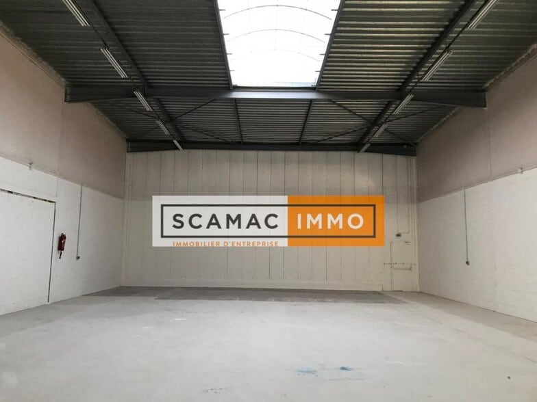 Industrial in Villejuif for lease - Interior Photo - Image 2 of 5