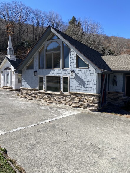 5058 Hwy 321, Blowing Rock, NC for sale - Primary Photo - Image 1 of 17