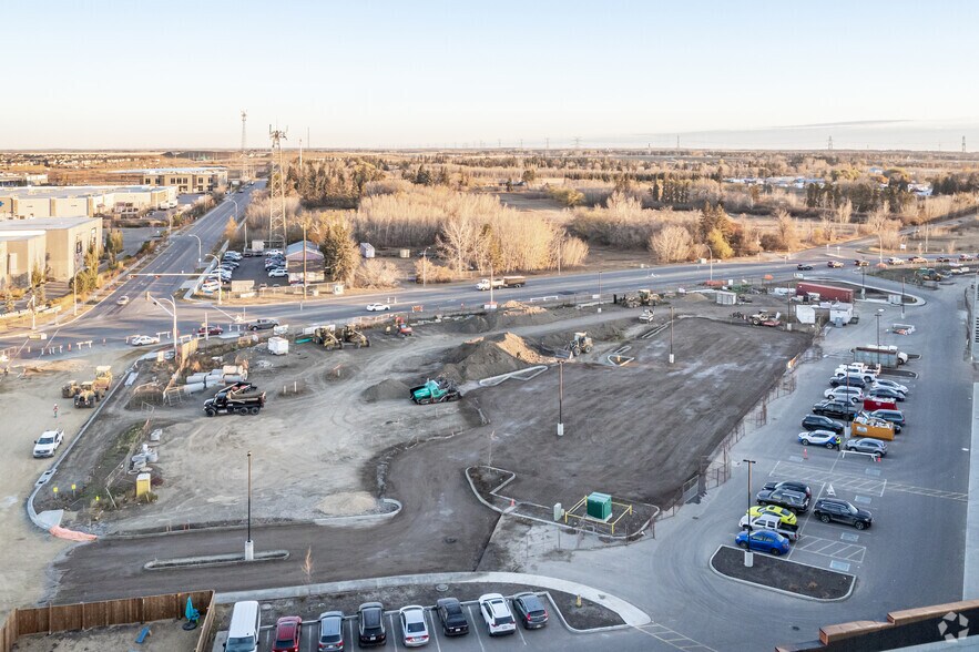 3381 153, Edmonton, AB for sale - Primary Photo - Image 1 of 2