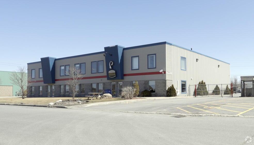 1525-1531 Rue Jean-Lachaîne, Sainte-Catherine, QC for lease - Primary Photo - Image 1 of 8