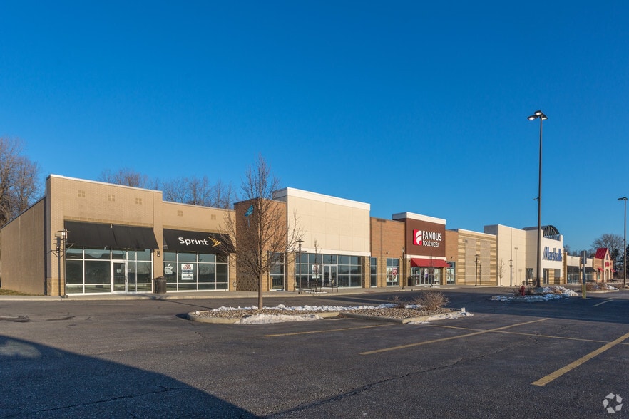 4030-4050 Cascades Blvd, Kent, OH à louer - Photo du bâtiment - Image 2 de 4