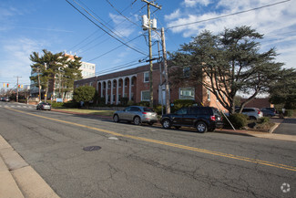 Plus de détails pour 130-150 Little Falls St, Falls Church, VA - Bureau à louer