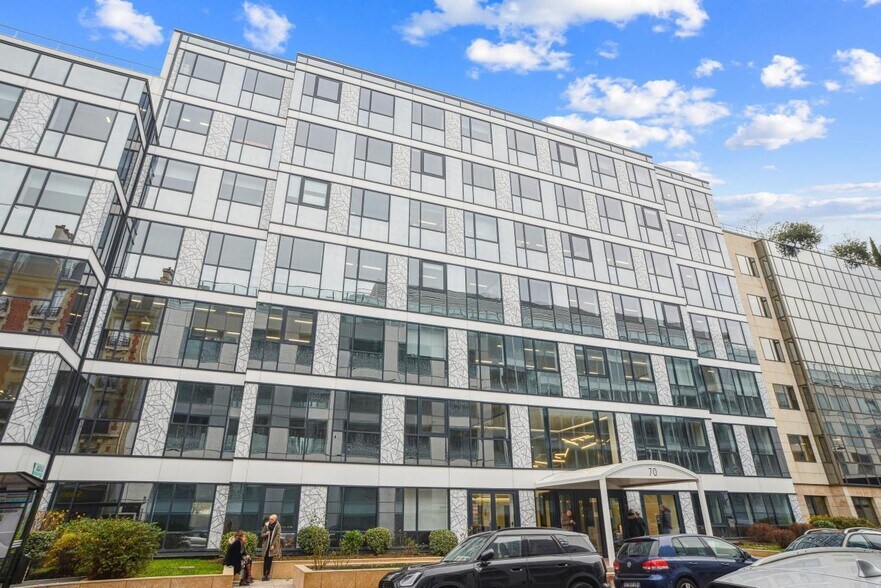 Bureau dans Levallois-Perret à louer - Photo du bâtiment - Image 3 de 29