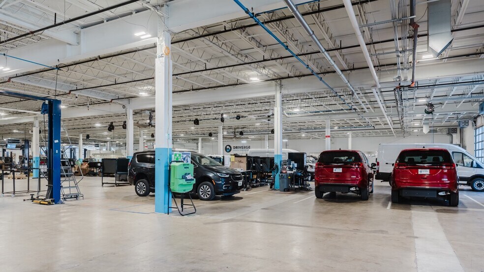 2000 Brittain Rd, Akron, OH à louer - Photo intérieure - Image 3 de 6