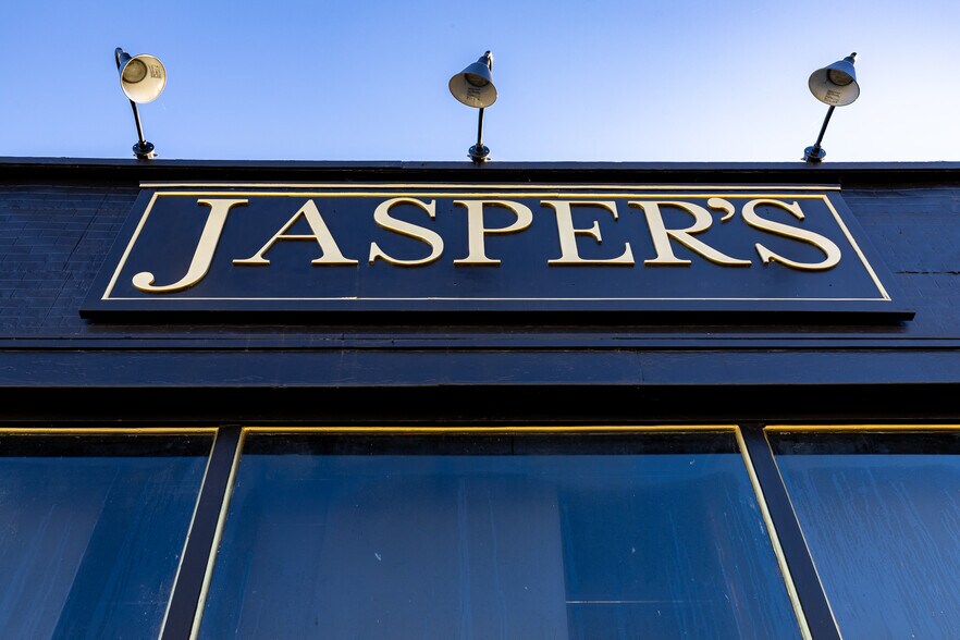 6957 Sebastopol Ave, Sebastopol, CA à louer - Photo du bâtiment - Image 3 de 6