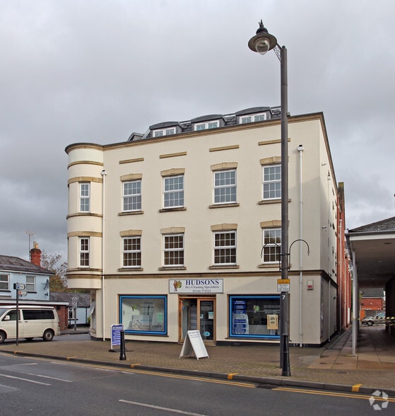 141-143 High St, Crowthorne for lease - Building Photo - Image 2 of 2