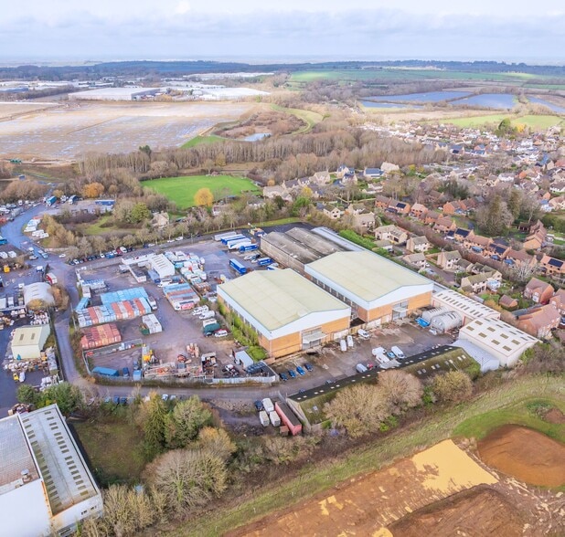 Thornhill Industrial Estate portefeuille de 2 propriétés à vendre sur LoopNet.ca - Aérien - Image 3 de 12