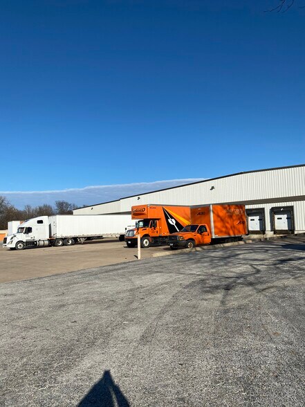 2925 Wismann Ln, Quincy, IL à louer - Photo du bâtiment - Image 3 de 11