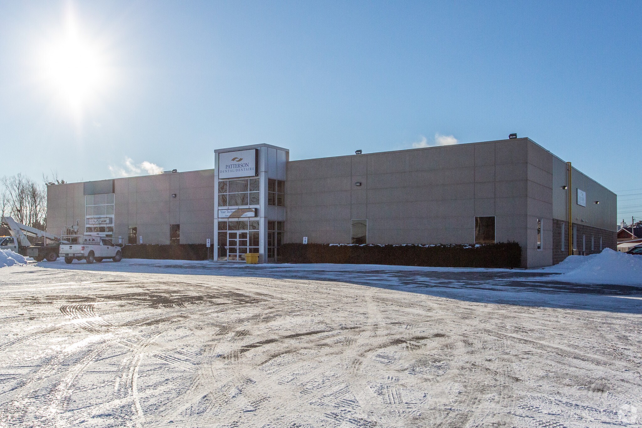 1392 Cyrville Rd, Ottawa, ON à vendre Photo principale- Image 1 de 1